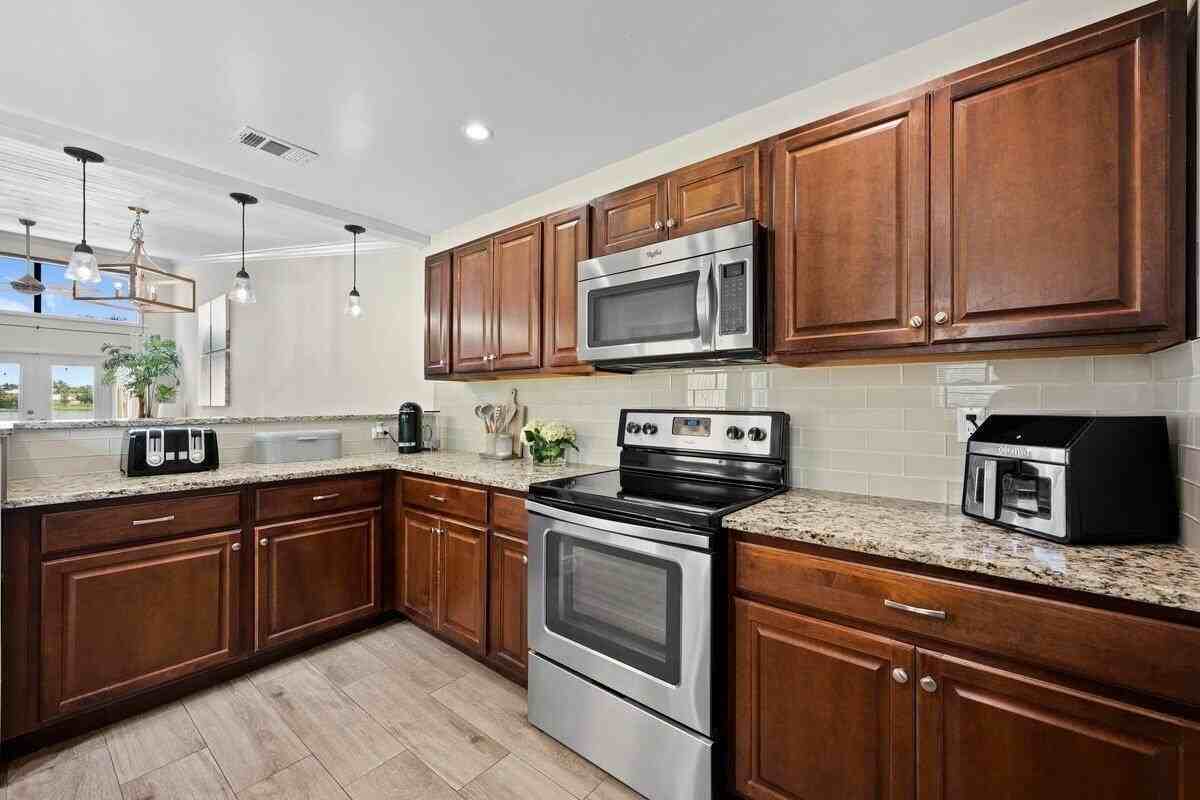 12538 Westhampton Cir - Photo 7 of 16