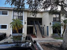 1515 Lake Crystal Dr #B - Photo 1 of 1