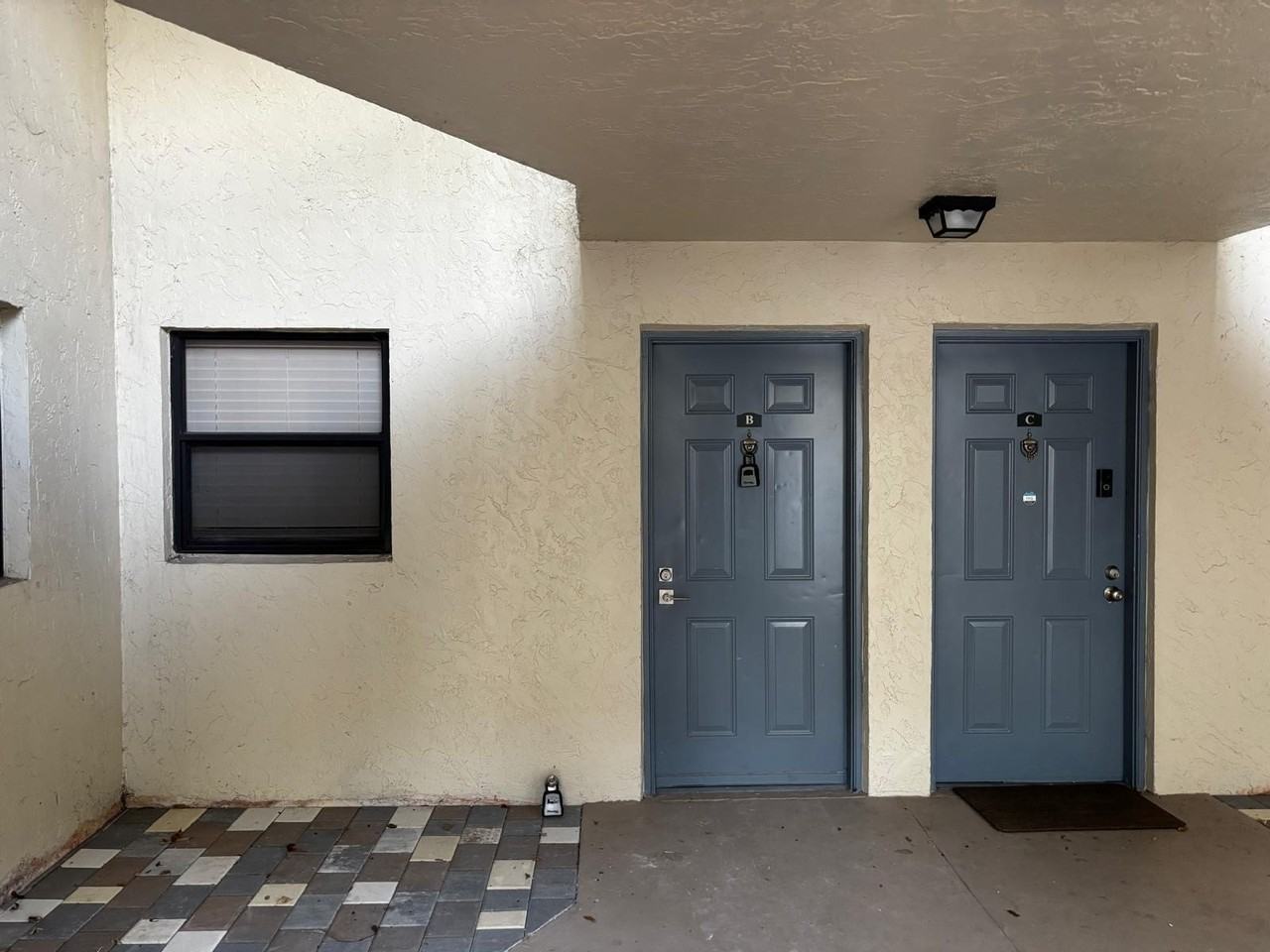 1515 Lake Crystal Dr #B - Photo 2 of 31