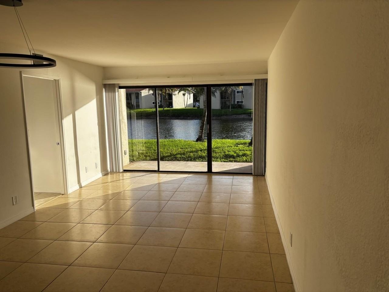 1515 Lake Crystal Dr #B - Photo 7 of 31