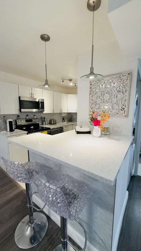 702 Se 2nd Ave #405 - Photo 3 of 19