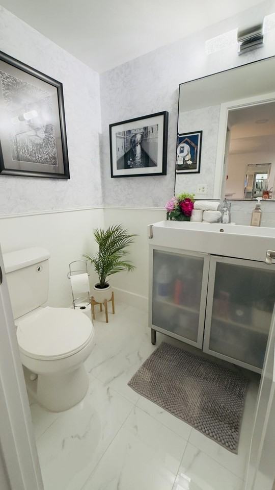 702 Se 2nd Ave #405 - Photo 7 of 19