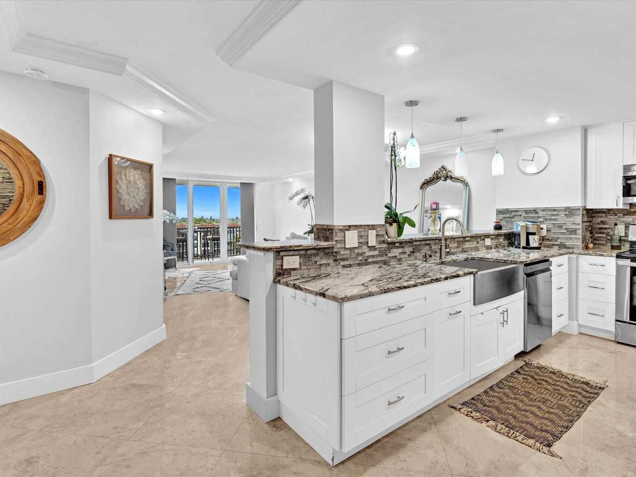 1150 Hillsboro Mile #509 - Photo 2 of 50