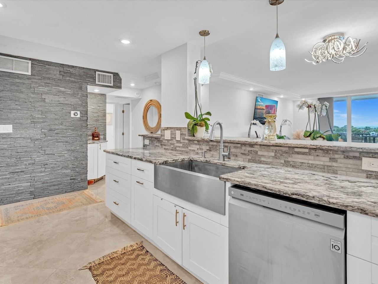 1150 Hillsboro Mile #509 - Photo 7 of 50