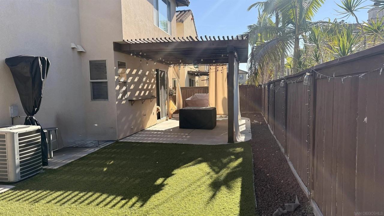 2186 Spring Sky St - Photo 7 of 9