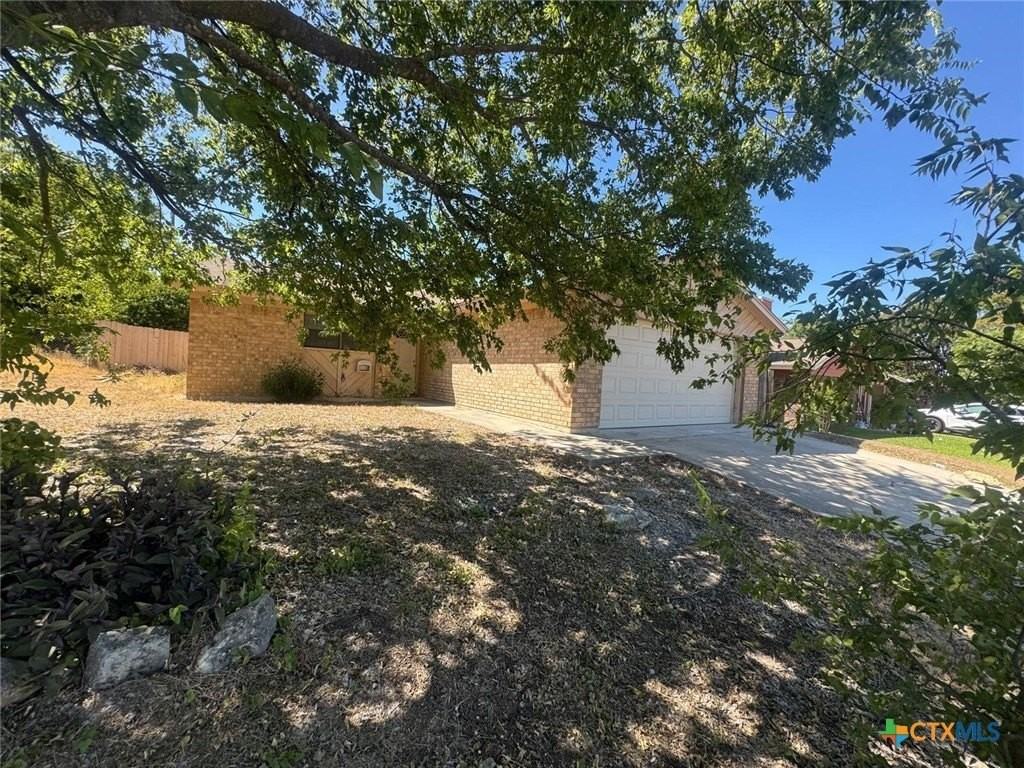 213 Blanket Dr - Photo 2 of 43
