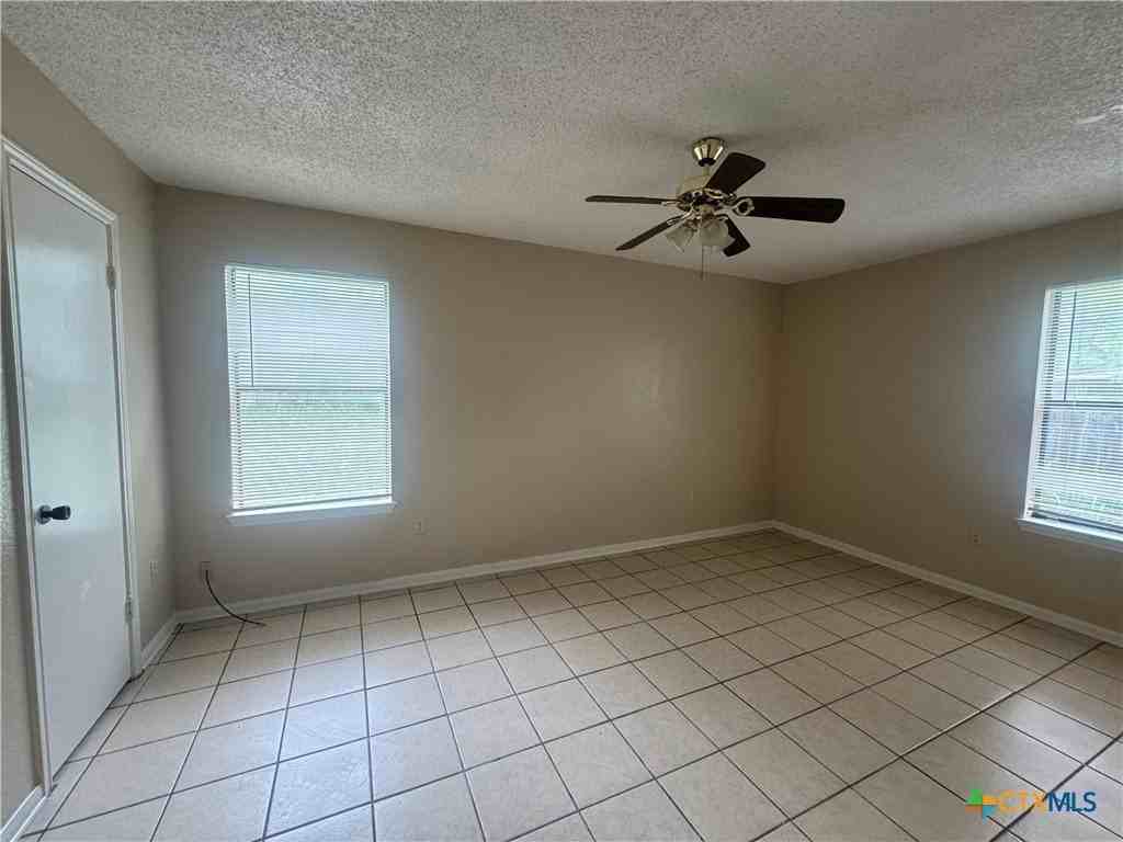 213 Blanket Dr - Photo 3 of 43