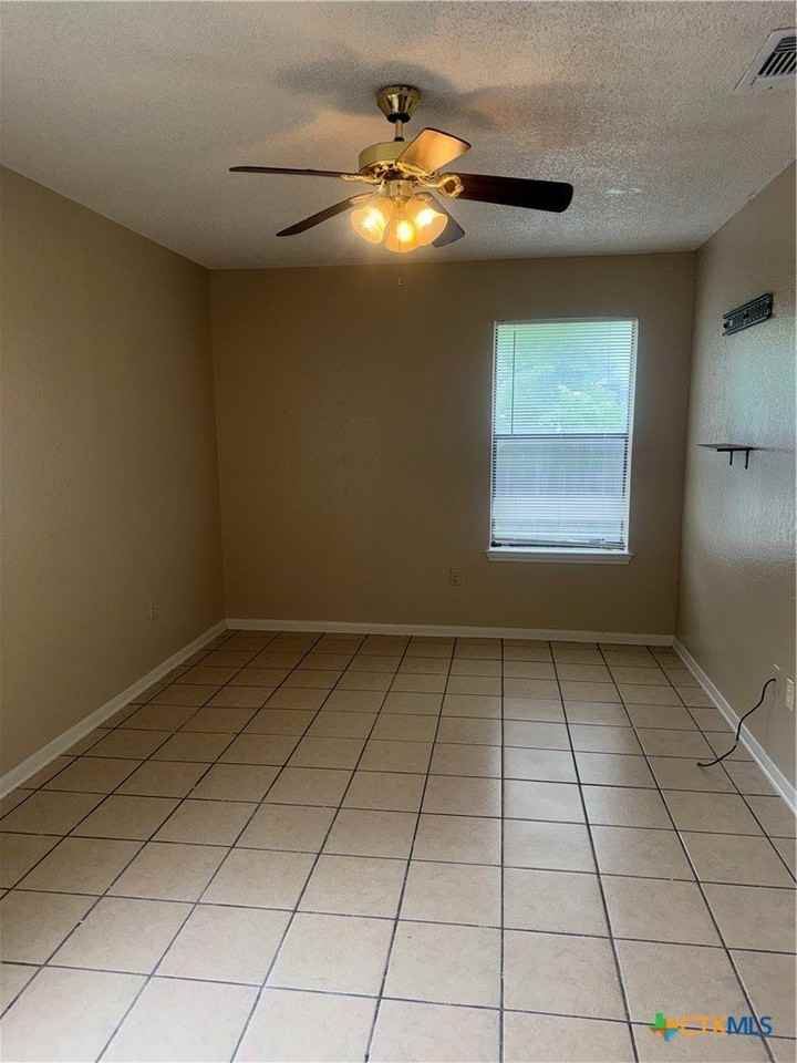 213 Blanket Dr - Photo 4 of 43