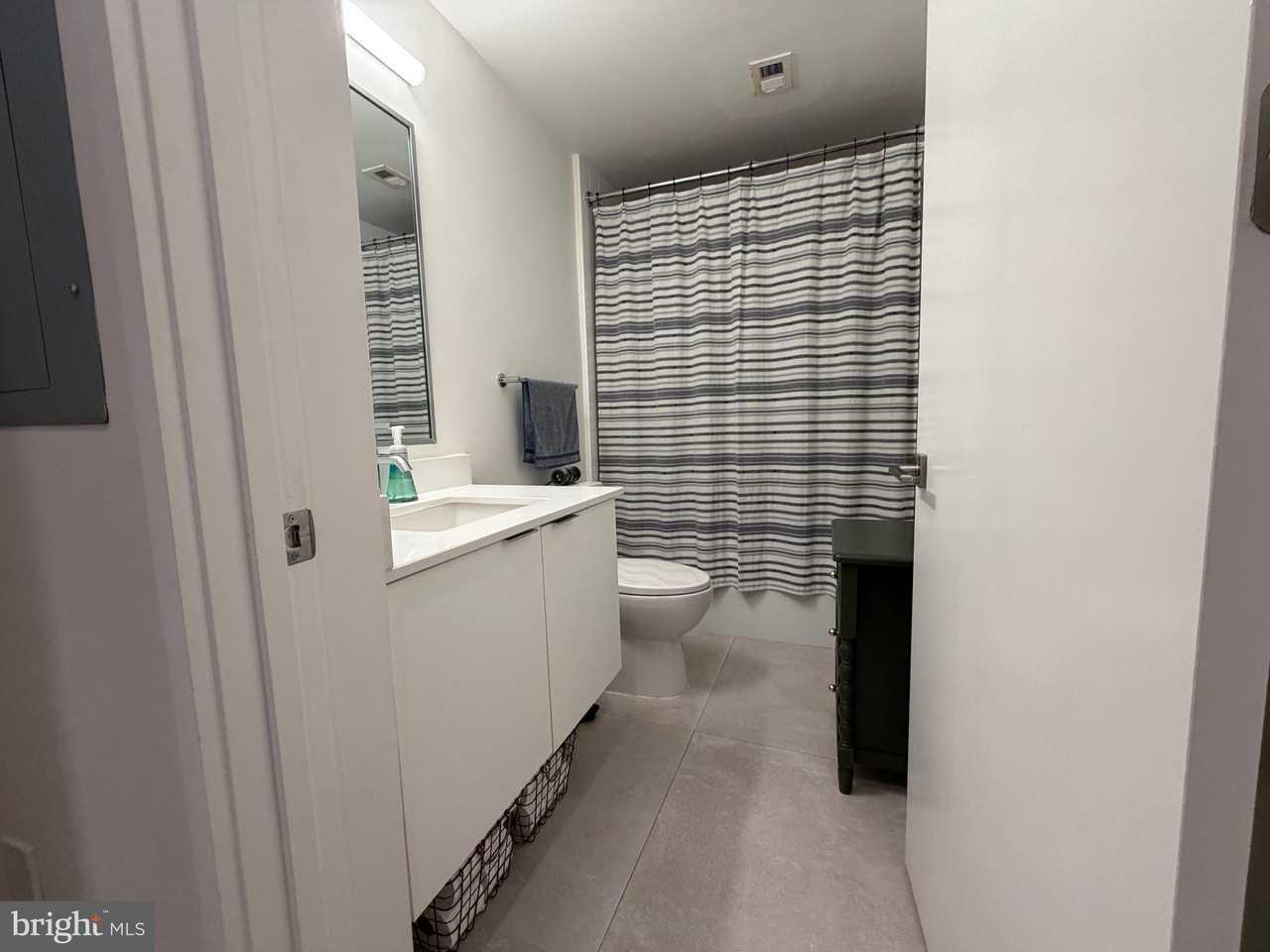 4804 Georgia Ave Nw #002 - Photo 5 of 7