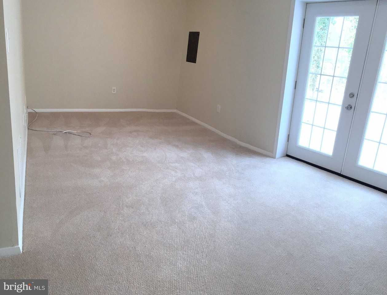 16049 Dorset Rd - Photo 4 of 8