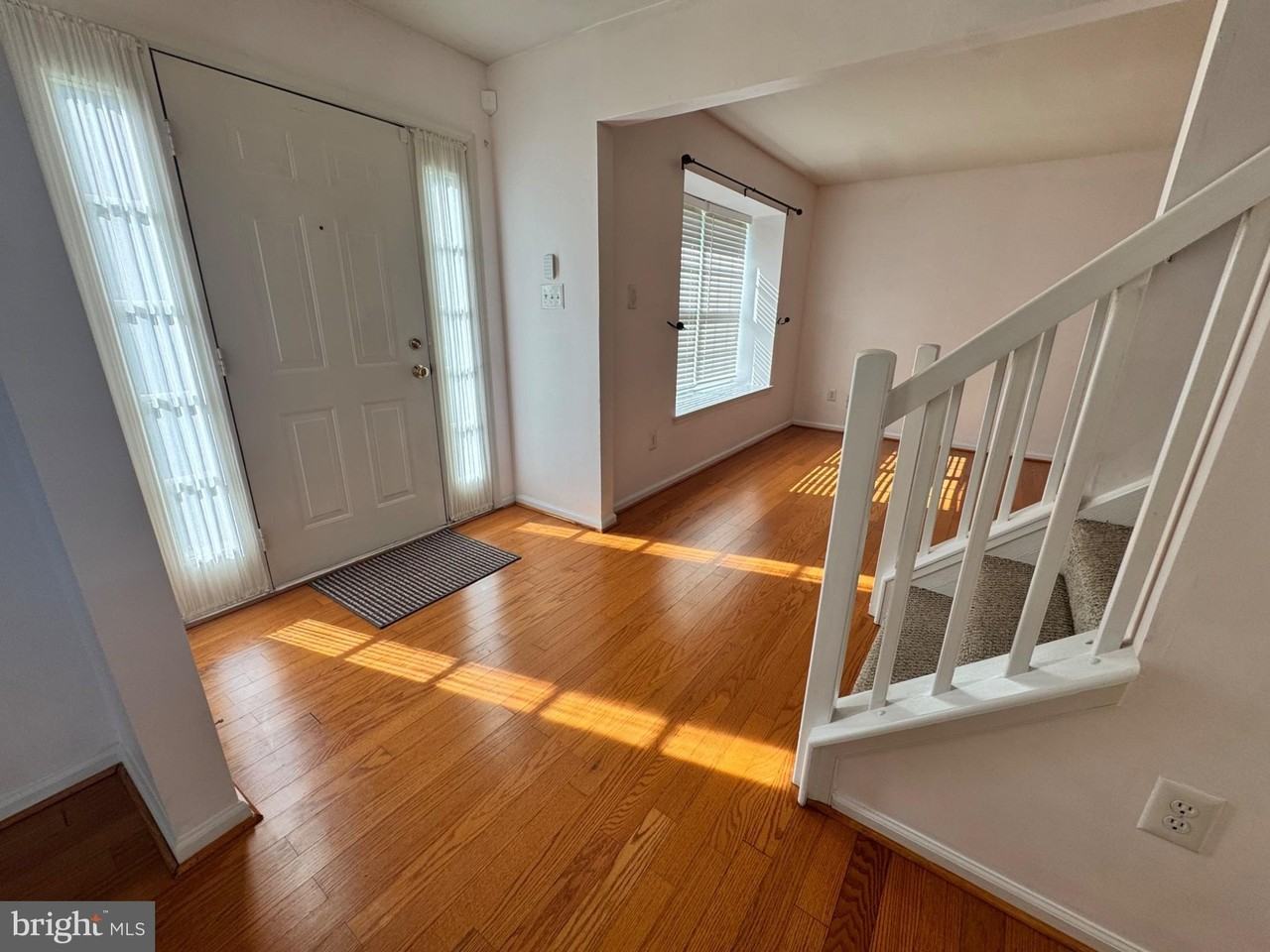 4205 Buxmont Rd - Photo 4 of 33