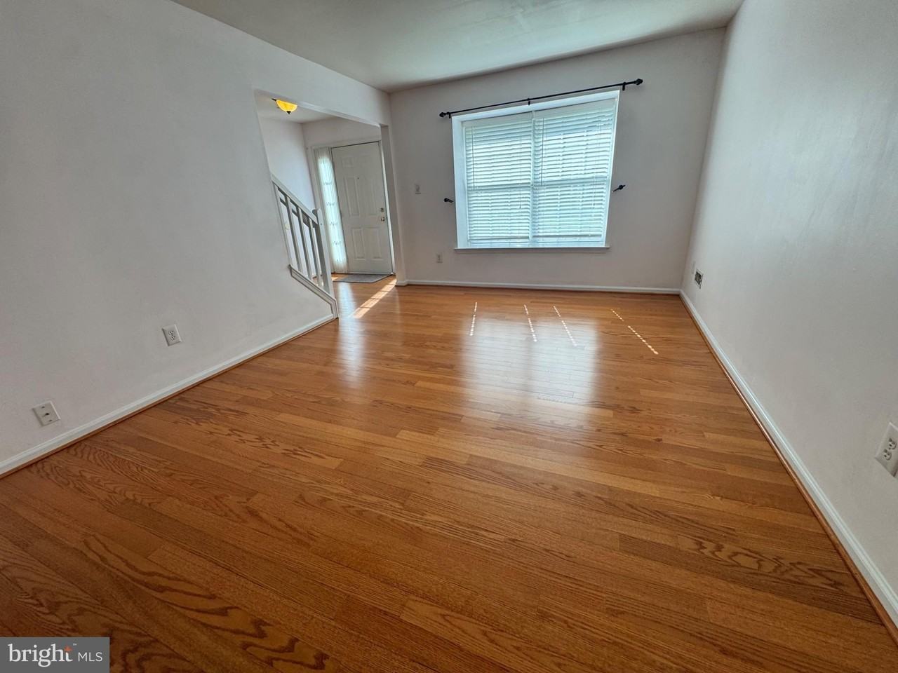 4205 Buxmont Rd - Photo 5 of 33