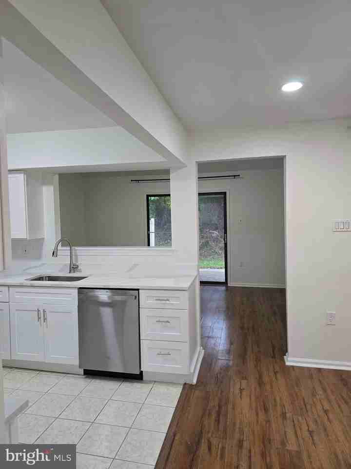 56 Lafayette Ln - Photo 6 of 18