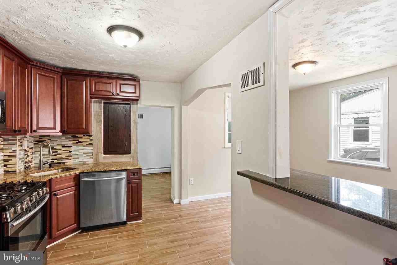 220 Williams Rd - Photo 4 of 17