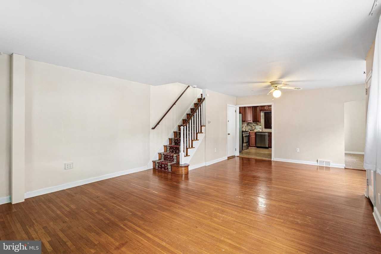 220 Williams Rd - Photo 5 of 17