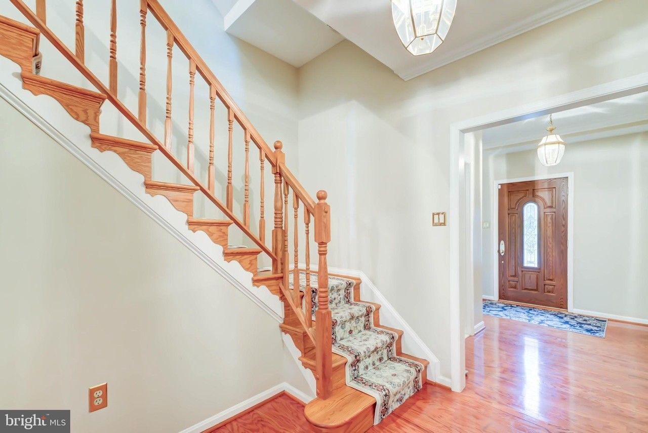 2329 S Rolfe St - Photo 4 of 43