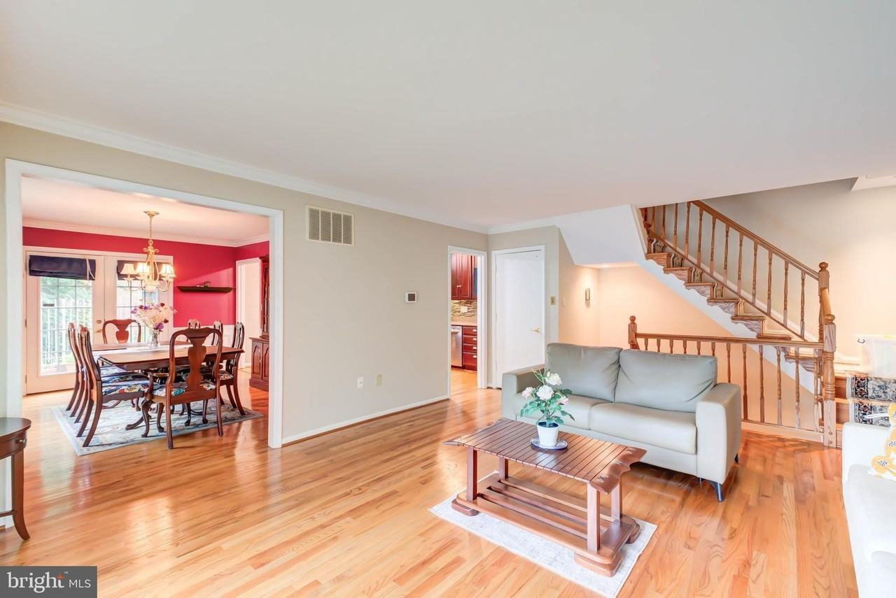 2329 S Rolfe St - Photo 6 of 43