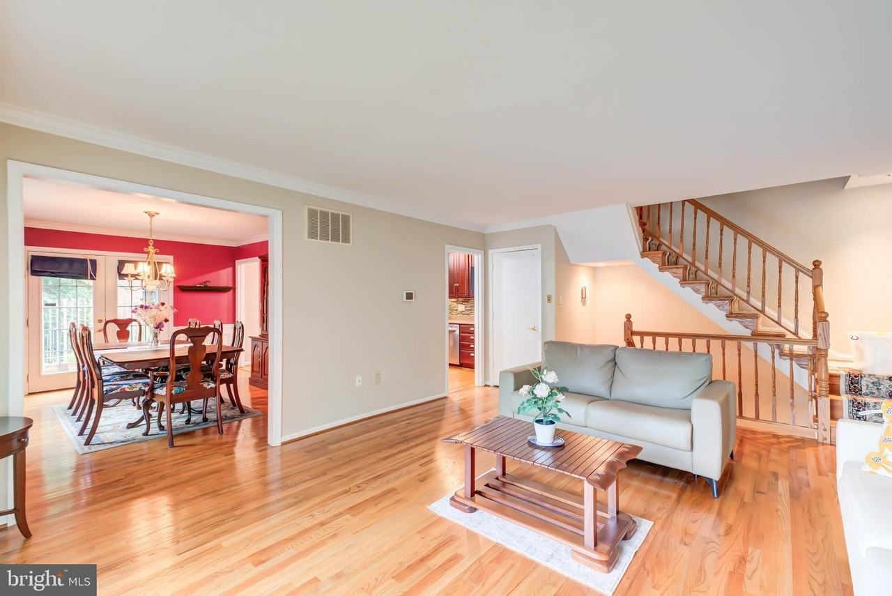 2329 S Rolfe St - Photo 7 of 43