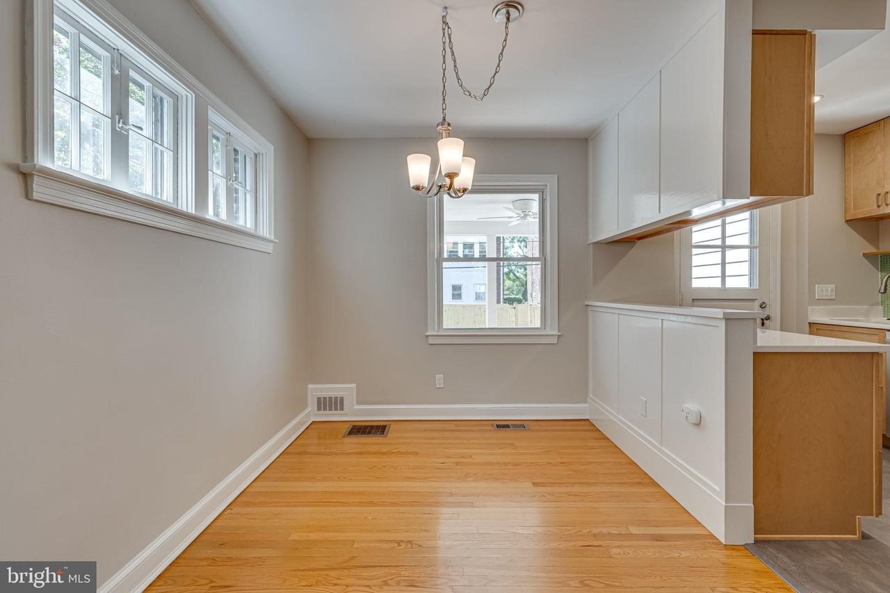 425 E Luray Ave - Photo 6 of 31
