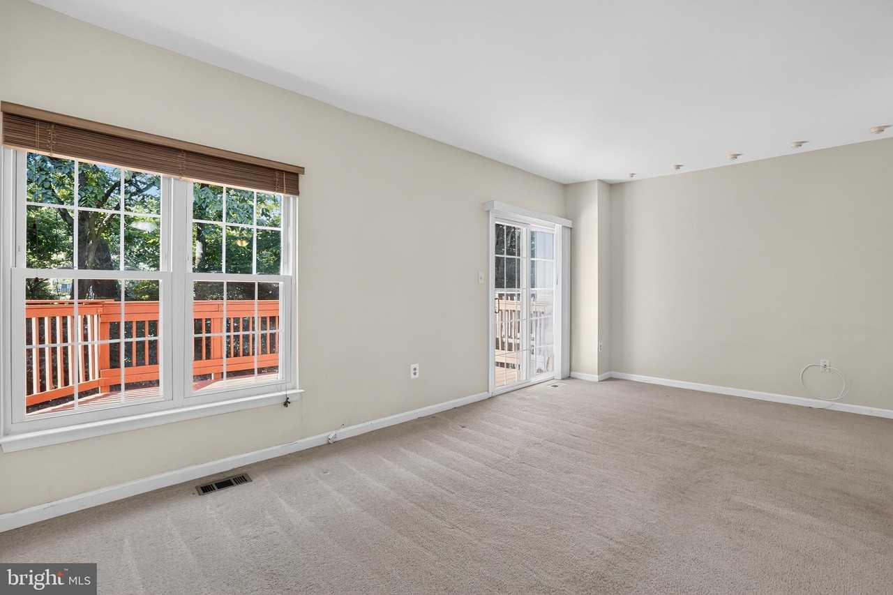 5926 Gunther Ct - Photo 7 of 33
