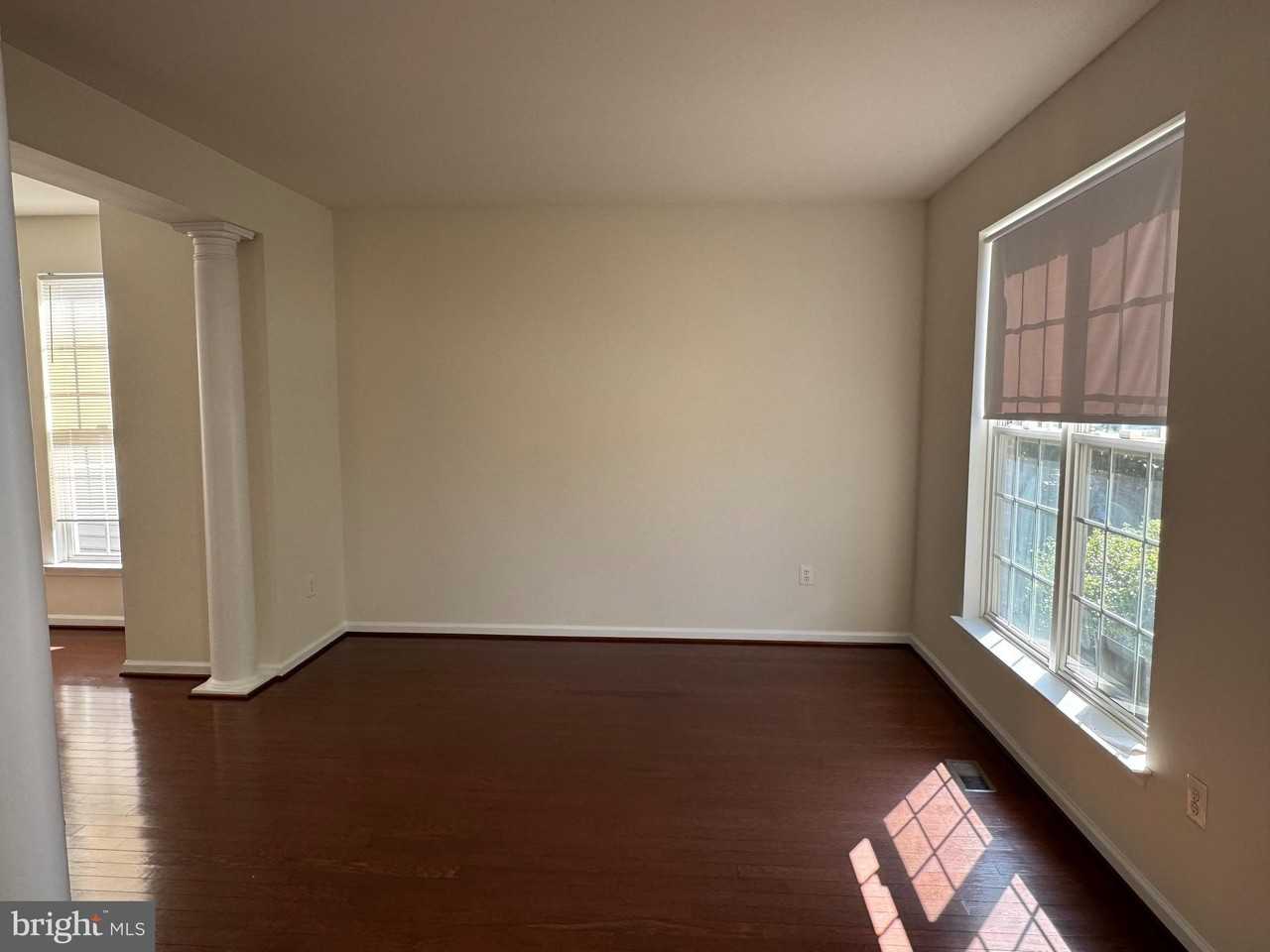 9719 Inkwood Dr - Photo 4 of 50