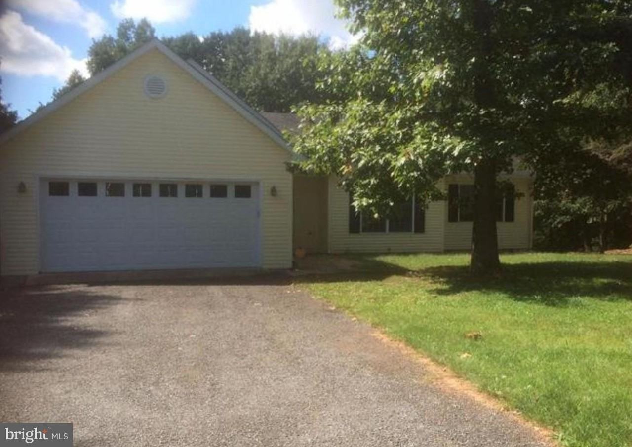 808 Chantilly Ln - Photo 2 of 18