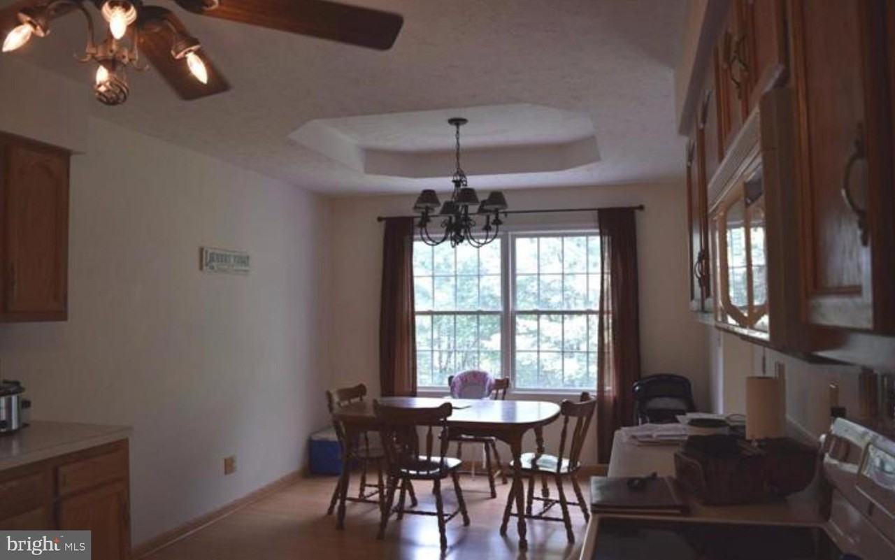 808 Chantilly Ln - Photo 6 of 18