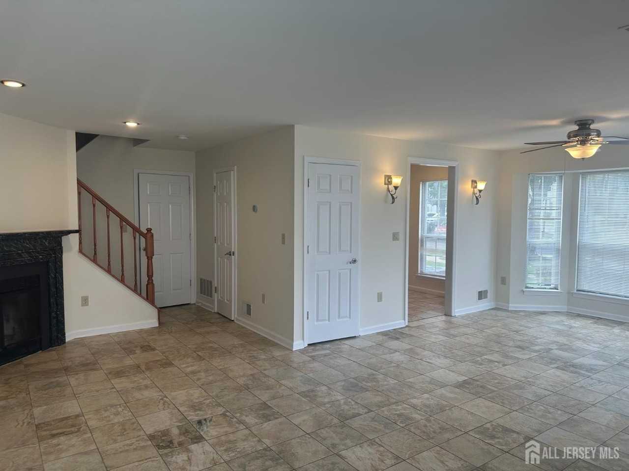 212 Darwin Ln - Photo 2 of 16