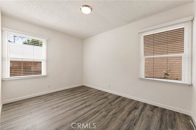 16601 Valerio St - Photo 5 of 8