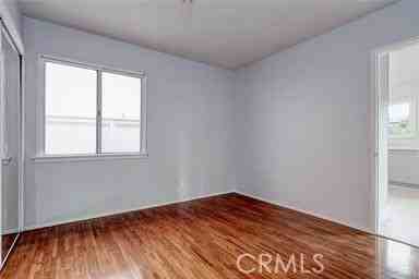 1027 Avenue C - Photo 4 of 6