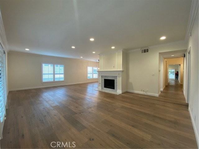 1740 Malcolm Ave #201 - Photo 5 of 8