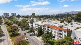 605 San Vicente Blvd #206 - Photo 5 of 6