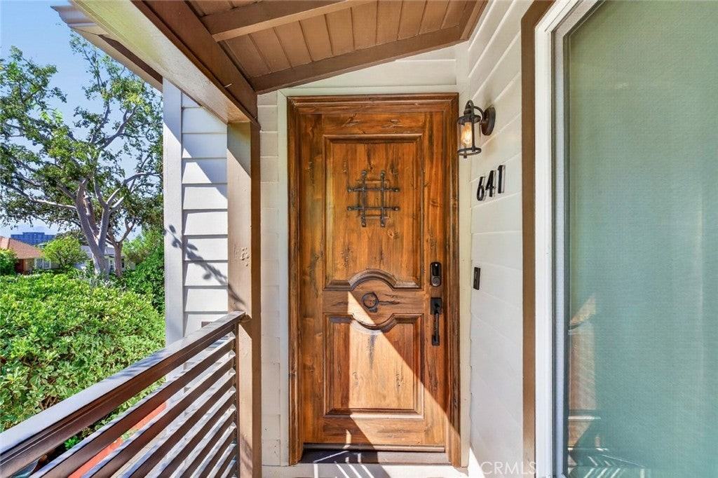 641 E Grinnell Dr - Photo 3 of 50