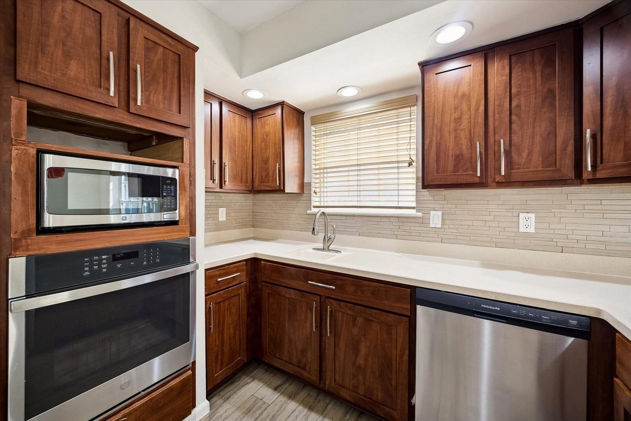 5942 Portal Dr - Photo 5 of 19