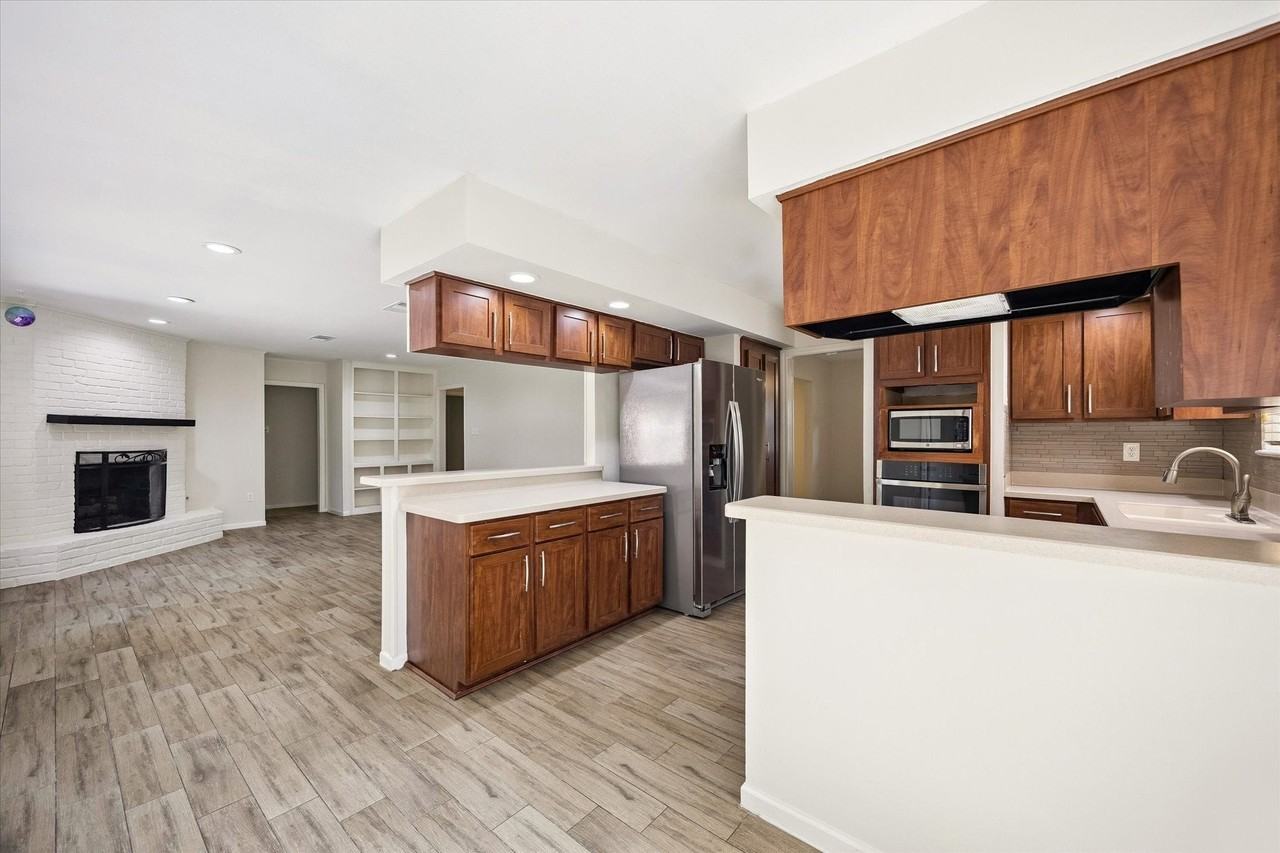 5942 Portal Dr - Photo 7 of 19