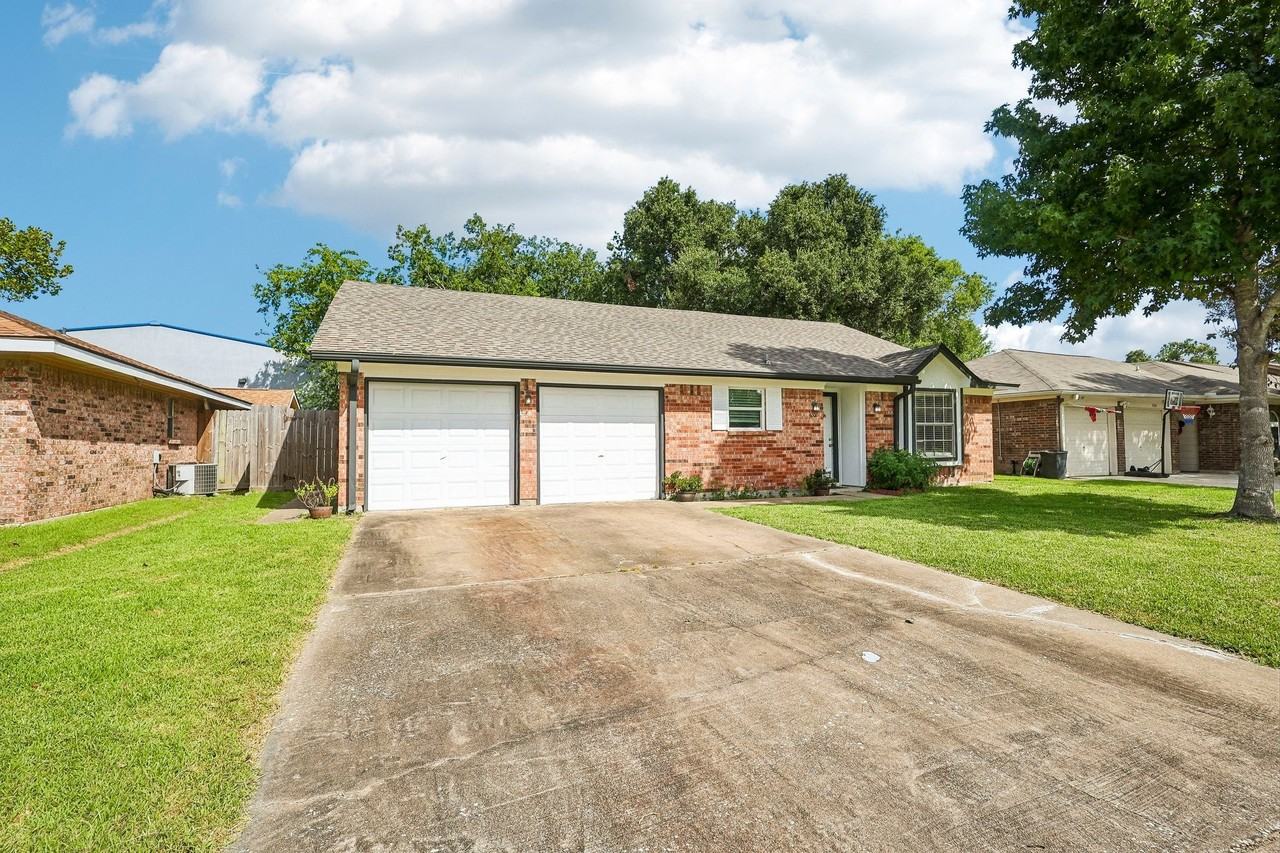 4202 Townes Forest Rd - Photo 3 of 33
