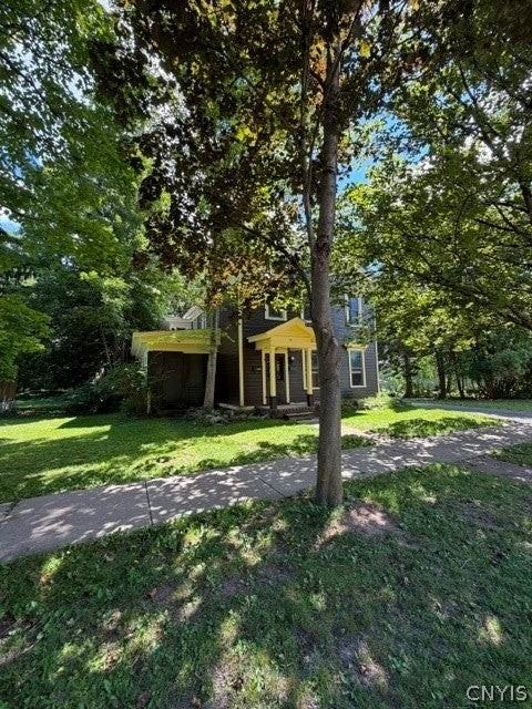 41 Maple Ave - Photo 2 of 12