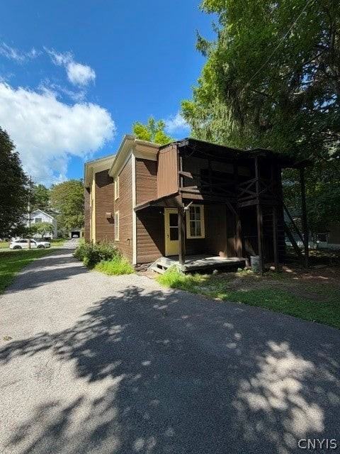41 Maple Ave - Photo 3 of 12