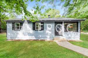 featured image of 2248 Sharon St