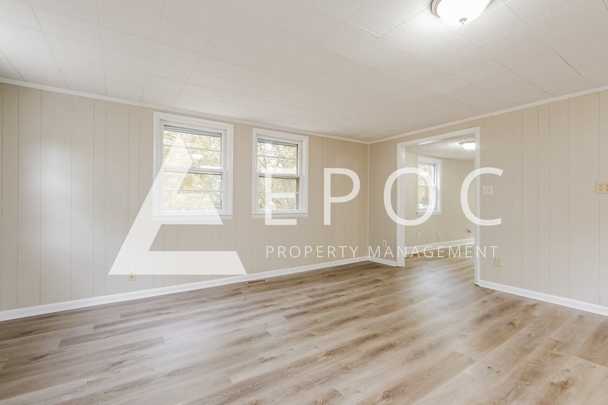 2248 Sharon St - Photo 7 of 15