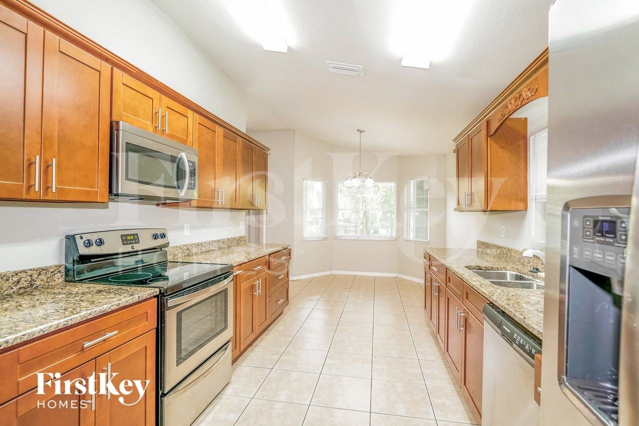 7009 Scenic Hills Blvd - Photo 7 of 15