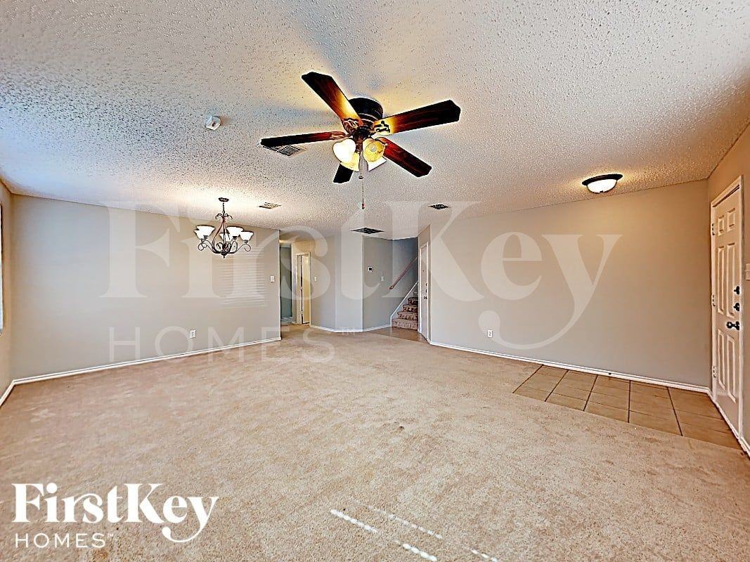 6113 Highfield Park - Photo 4 of 17