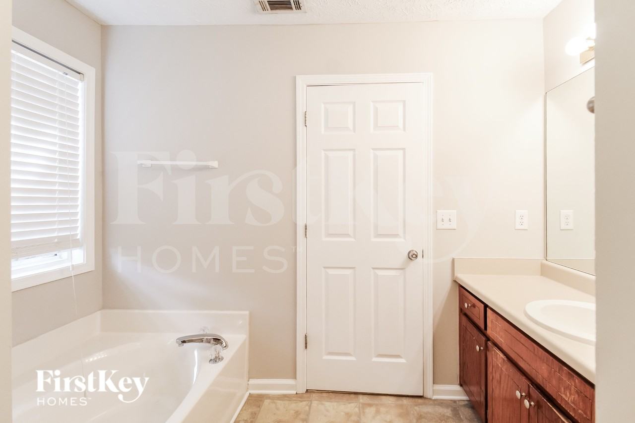 4871 Candler Pond Rd - Photo 7 of 16