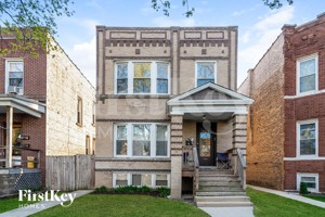 featured image of 3916 N Sawyer Ave
