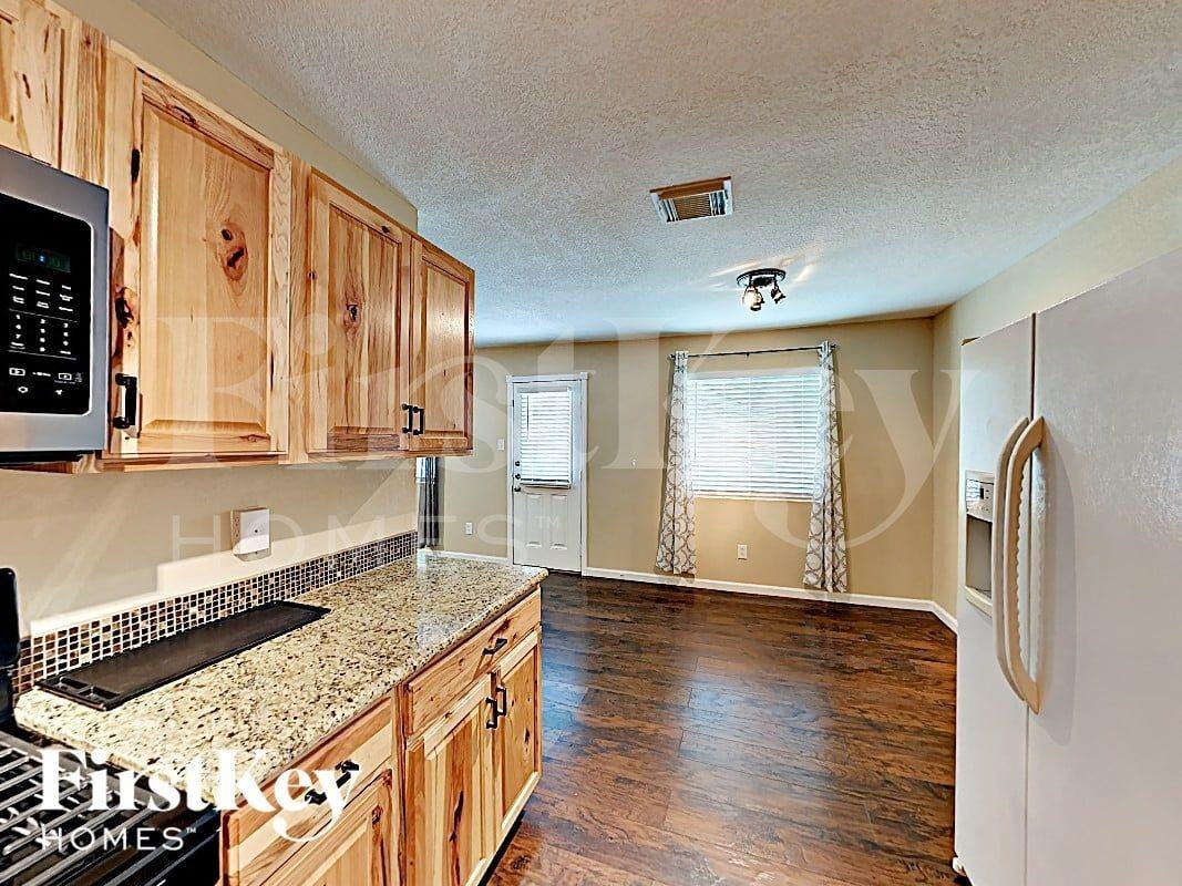 3602 Willie Way - Photo 5 of 13