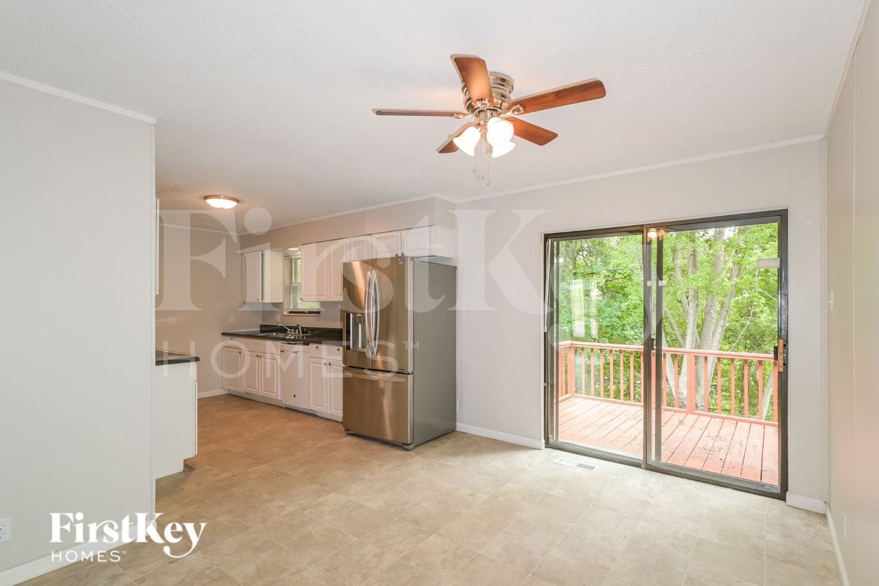 357 Pegasus Dr - Photo 5 of 16