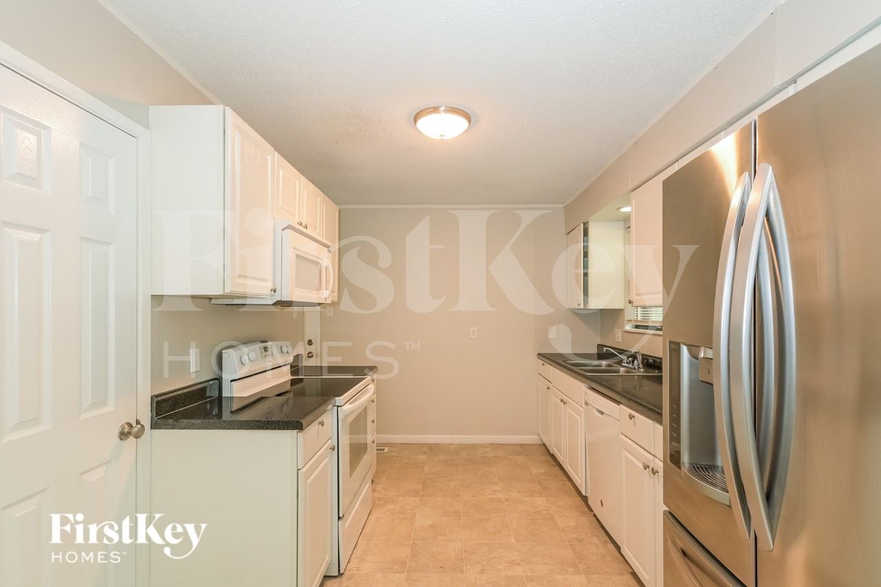 357 Pegasus Dr - Photo 6 of 16