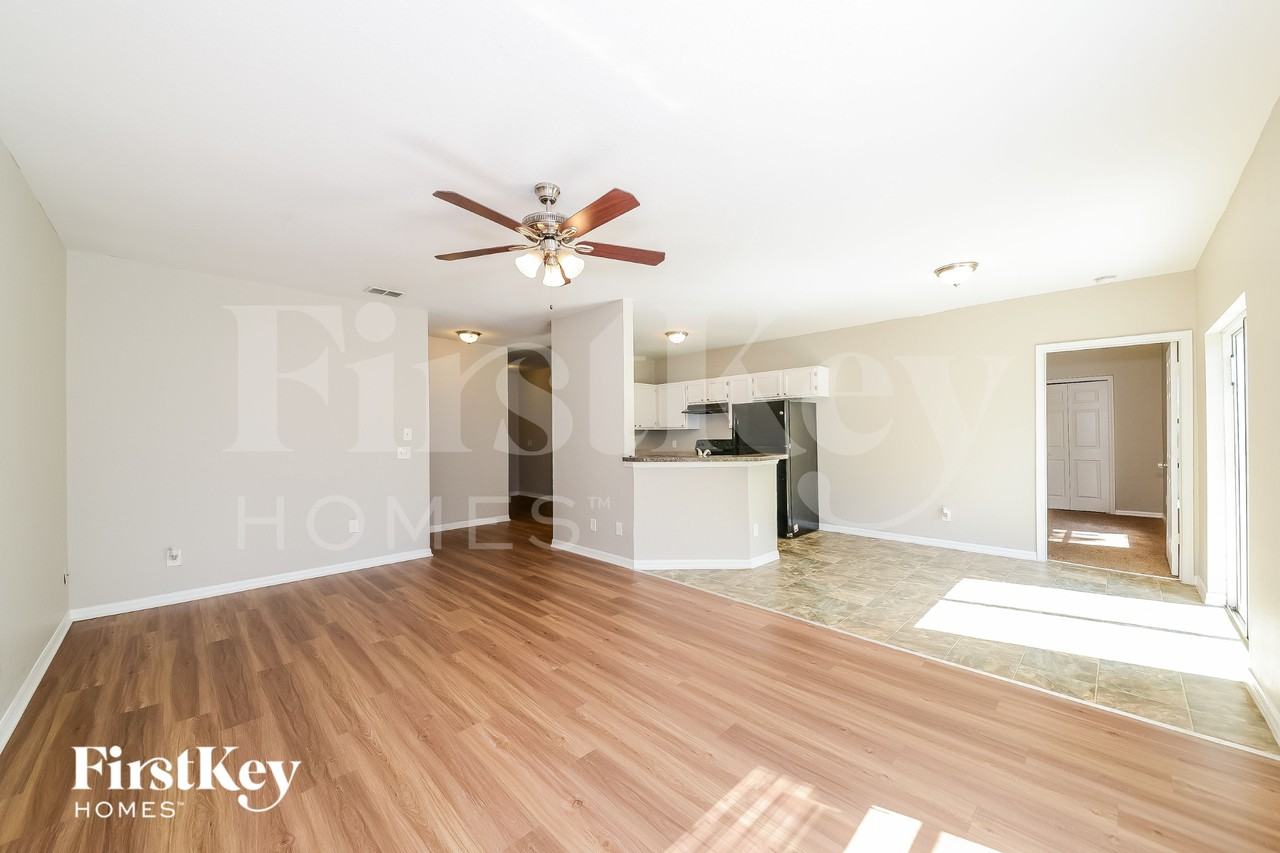 1471 Yakutat Rd - Photo 3 of 15