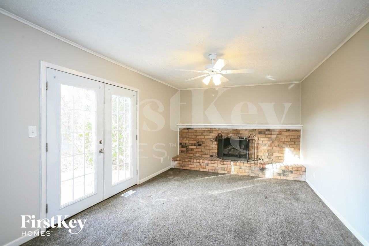 11319 Wolf Ln - Photo 3 of 15