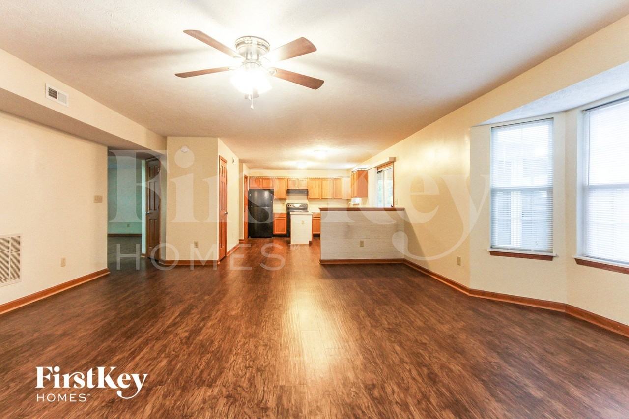 1027 Palomino Pl - Photo 3 of 14